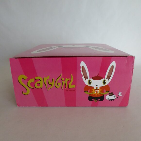 RARE NEW 2003 9” SCARY GIRL BUNNY BUNNIGURU EGG DESIGNER URBAN ART VINYL FIGURE - Picture 14 of 16